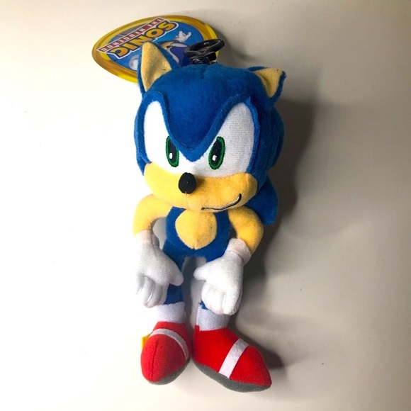 Sonic Plush NWT with clip on and zipper pouch